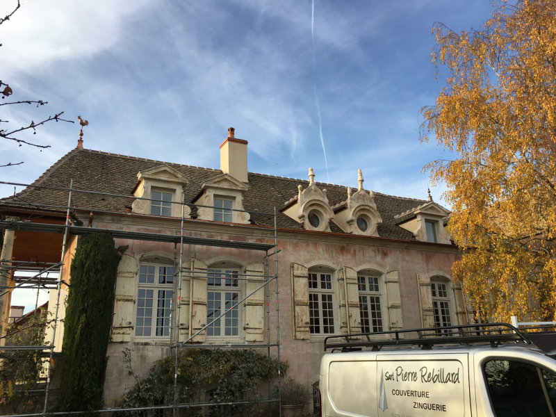 Rénovation de toiture sur site protégé ABF (Mercurey,71) 
